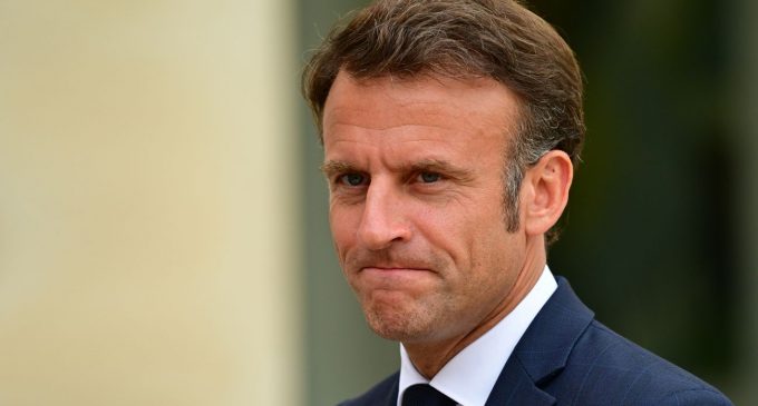 Макрон відреагував на пропозицію про Стамбул: Путін усе ще хоче виграти час