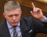 Фіцо звинуватив Зеленського у “залякуванні” світових лідерів, в українському посольстві відреагували