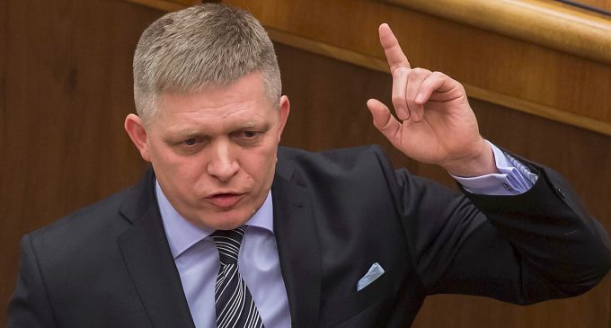 Фіцо звинуватив Зеленського у “залякуванні” світових лідерів, в українському посольстві відреагували