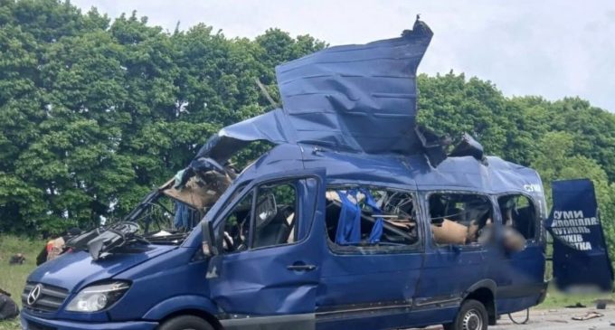 РФ атакувала евакуаційний автобус на Сумщині: більшість жертв – жінки похилого віку