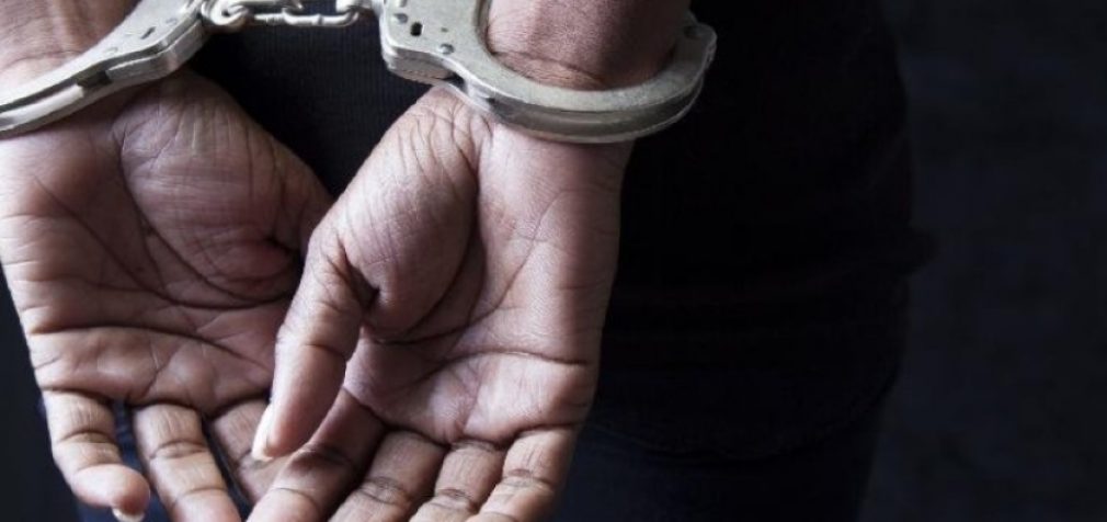 У м. Кам’янське до 15 років позбавлення волі засуджено жінку, яка вчинила сексуальне насильство за участі 8-річного сина