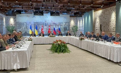 Українські представники ведуть перемовини із росіянами через перекладача – джерело