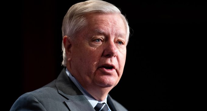 “Час зупинити бойню”: Грем пригрозив Китаю за підтримку Путіна