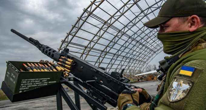 У Києві було чути вибухи на тлі дронової атаки, працювала ППО