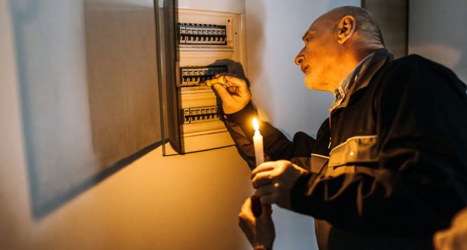 Газу мало, грошей теж? Експерти пояснили, що врятує Україну від блекаутів взимку