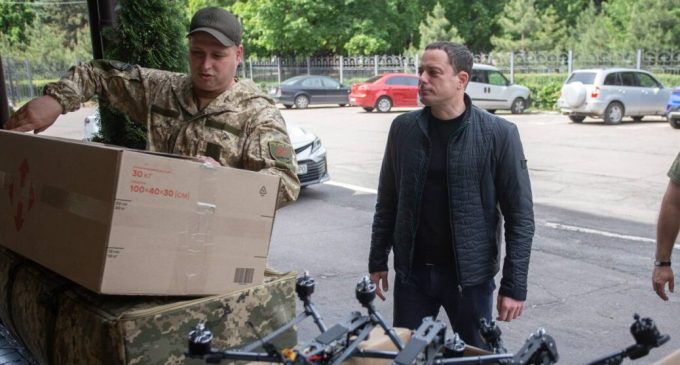 Наші захисники на передовій отримали чергову партію забезпечення від Камʼянського: цього разу FPV-дрони та комплекс повітряної розвідки