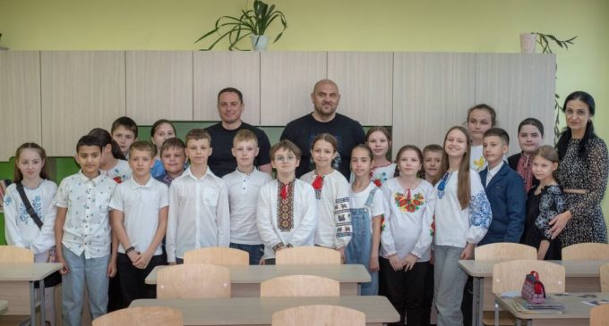 У Камʼянському після капремонту відкрили другий корпус Ліцею №20