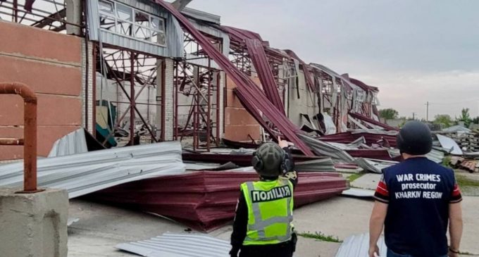 РФ вдарила ракетами “Х-35” по підприємству під Харковом: фото наслідків