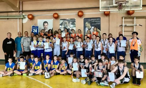 Кам’янські спортсмени стали переможцями турніру з баскетболу в Кривому Розі