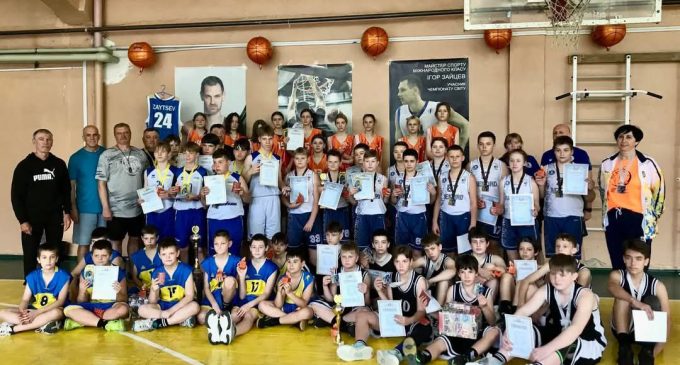 Кам’янські спортсмени стали переможцями турніру з баскетболу в Кривому Розі