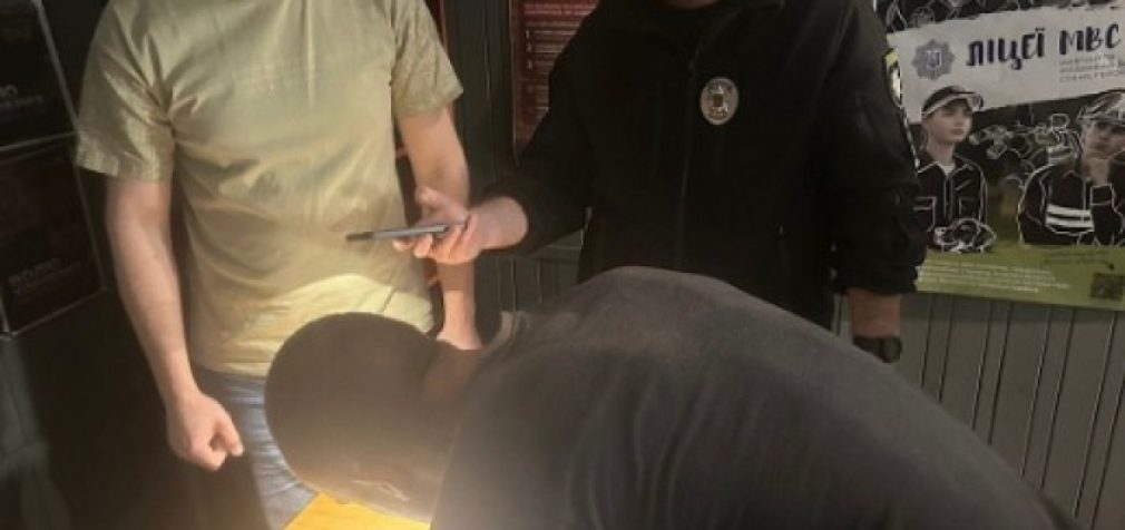 У Кривому Розі затримали підозрюваного, який побив знайомого до смерті