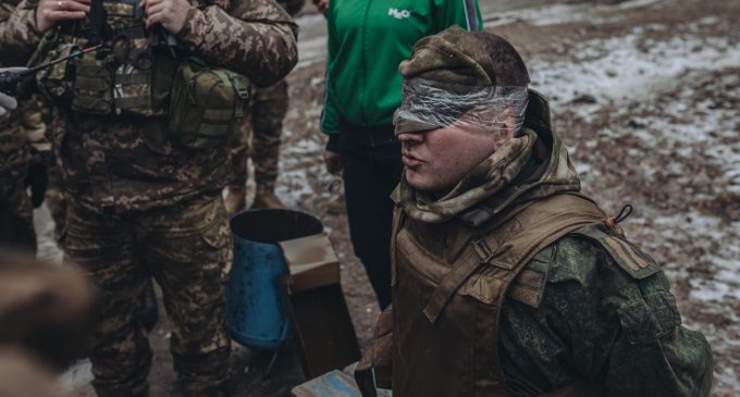 Десантники взяли в полон десять військових РФ на Курському напрямку (відео)