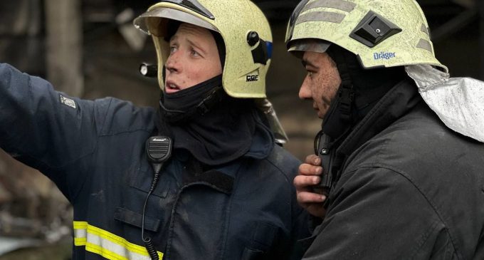 Київ атакували російські ”Шахеди”: зафіксовано пожежі, є постраждалі