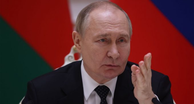 Фінансова ізоляція: ЄС планує вдарити по банкам, що підтримують Путіна