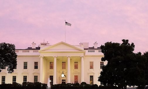 Білий дім використовує угоду з Україною для зміцнення впливу США у світі – Bloomberg