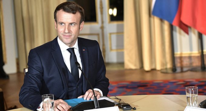 Макрон пояснив, чому ЄС не конфіскує заморожені активи РФ