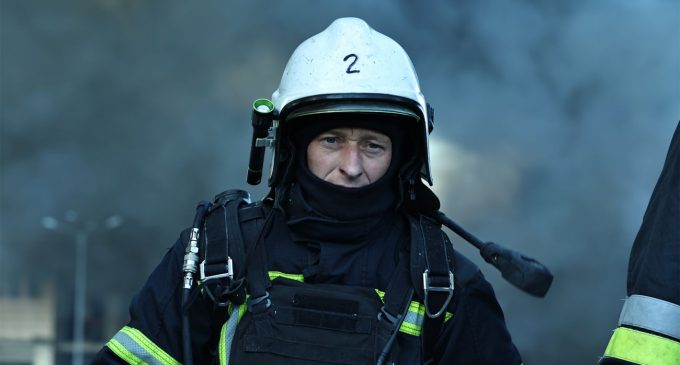 Дві години обстрілів, двоє постраждалих: перші деталі наслідків атаки РФ по Харкову