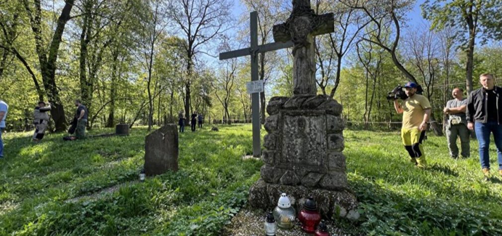 В Україні завершили ексгумацію жертв Волинської трагедії: що виявили