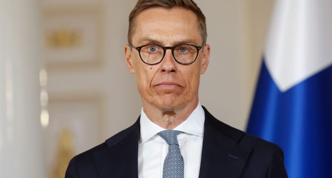 Президент Фінляндії заявив про “значні кроки” до перемир’я між Україною та РФ