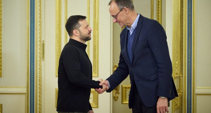 Зеленський їде у Німеччину на зустріч з Мерцом