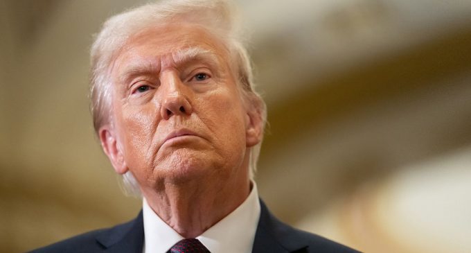 Трамп не відвідає переговори України та Росії в Стамбулі, – ЗМІ