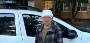 У м. Самар поліцейські допомогли літній жінці, яка травмувалась на зупинці