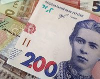 В Україні щомісяця зростають зарплати: де платять найбільше