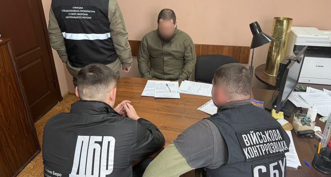 Військовослужбовця, який продав майна армії на 4,5 млн грн, відправили на 10 років за ґрати