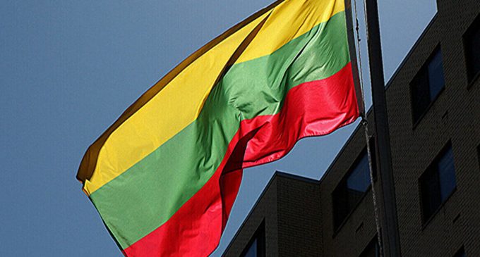 Парламент Литви пообіцяв не визнавати окуповані території України російськими