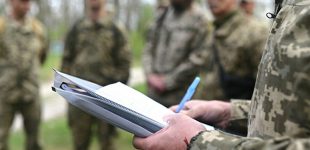 Сухопутні війська заявили, що посилили контроль за призначенням на тилові посади