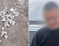 33 зіп-пакети з наркотичними речовинами виявили патрульні Запоріжжя у водія Opel Kadett