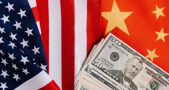 Китай значно скоротив свої американські облігації на користь Британії