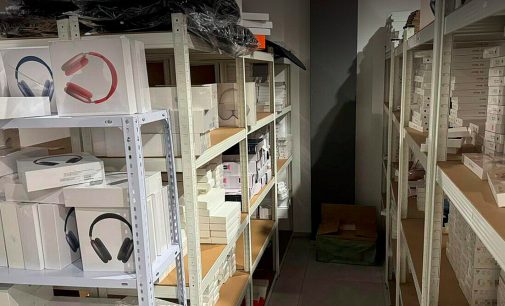 В Україні викрили мережу продажу контрафактної електроніки: деталі