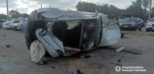 У Полтаві авто влетіло в паркування: постраждали п’ятеро людей, пошкоджено машини