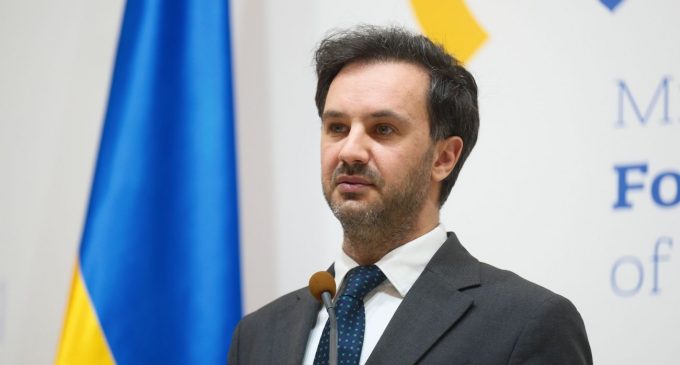 Українська делегація прибула в Стамбул: коли почнуться переговори з РФ