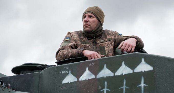 Росія атакує Україну “Шахедами” з різних напрямків: де загроза