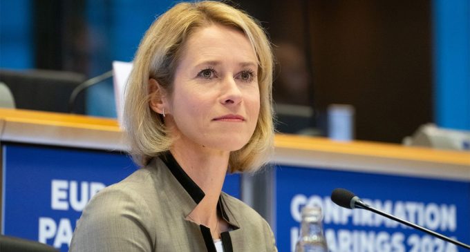 Каллас: якщо не допоможемо Україні більше, слід вчити російську мову