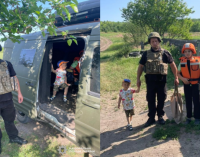 Поліцейські допомогли евакуюватись родині з трьома дітьми з Синельниківського району