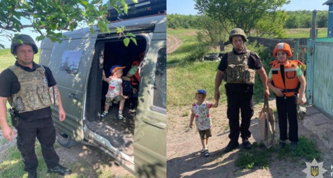 Поліцейські допомогли евакуюватись родині з трьома дітьми з Синельниківського району