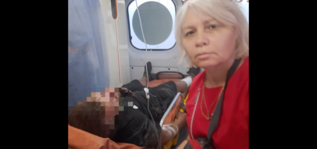 На Дніпропетровщині п’яний мотоцикліст на швидкості врізався в огорожу приватного будинку: подробиці ДТП
