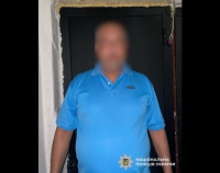 У Кривому Розі чоловік поранив сусідку ножем — йому повідомлено про підозру