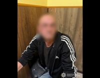 Поліцейські Дніпра затримали підозрюваного у крадіжці з гіпермаркету