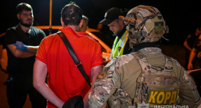Застрелив знайомого посеред дня: правоохоронці Запоріжжя затримали зловмисника