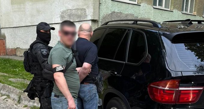 На хабарі затримали топ-посадовця служби судової охорони Львівщини