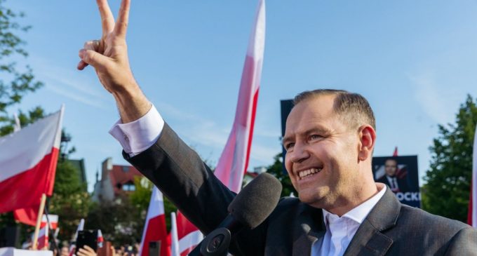 Хто виривається вперед на виборах президента Польщі: перші цифри показали лідера