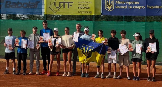 Кам’янські тенісисти стали призерами чемпіонату України