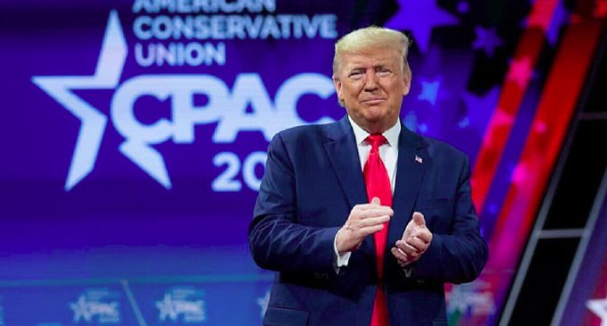 Трамп порівняв війну Росії та України з бійкою дітей: “дайте їм поборотися”