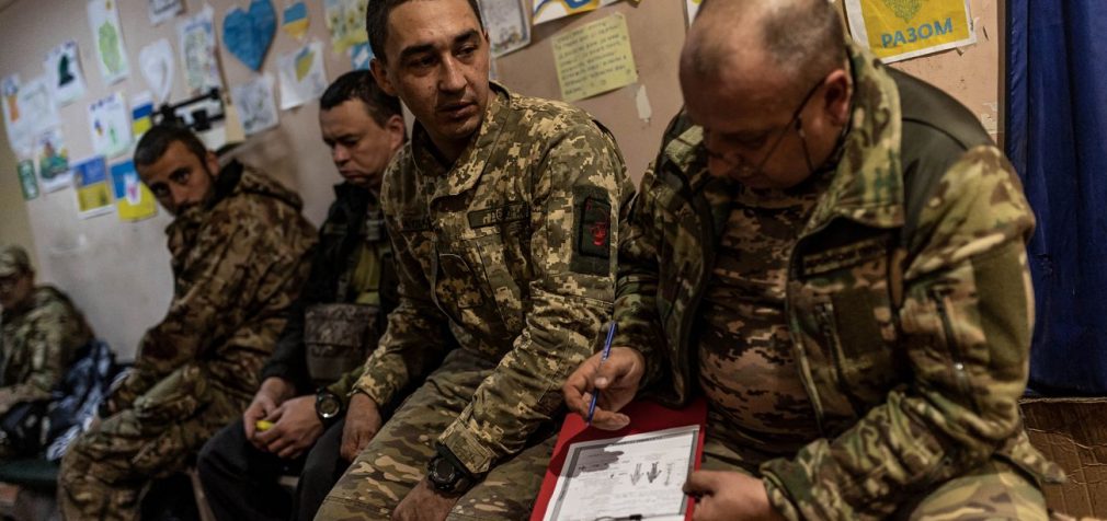 ВЛК зможе підтягувати дані про українців з цивільних медзакладів: Рада ухвалила закон