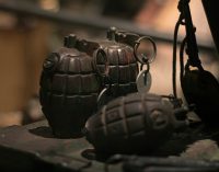 У місті на Київщині посеред вулиці вибухнула граната: троє поранених