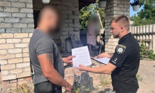 За хуліганські дії у Павлограді поліцейські повідомили про підозру трьом чоловікам